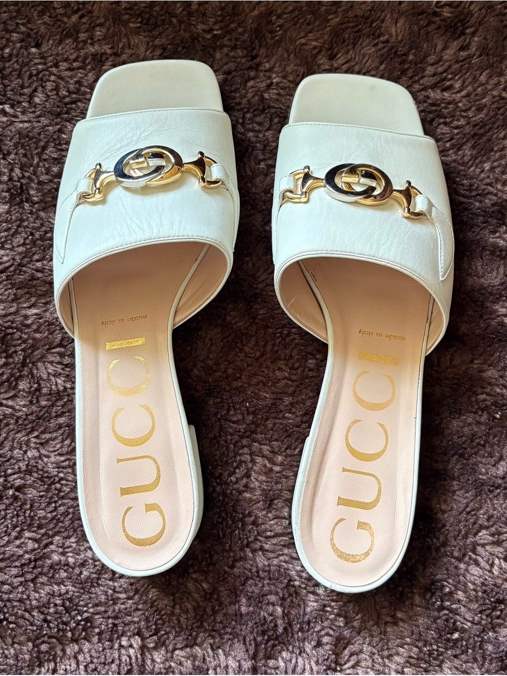 Pre-owned like new Gucci Cream Leather Horsebit Square-Toe Slides with used box